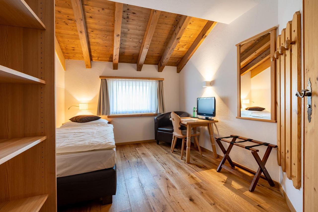Hotel Saluver Celerina/Schlarigna Buitenkant foto
